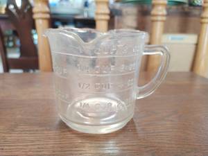 Vintage Federal Glass 1 Cup Measuring Cup with Three Spouts