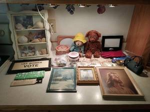 Collection of Dcor & Collectibles