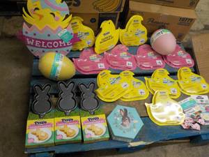 Large Box of Easter and Spring Dc...