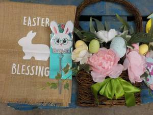 Large Box of Easter and Spring Dc...