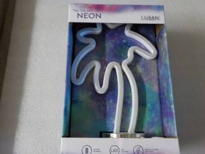 Urban Shop Palm Tree LED Neon 12 T...
