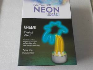 Urban Shop Palm Tree LED Neon 12 T...