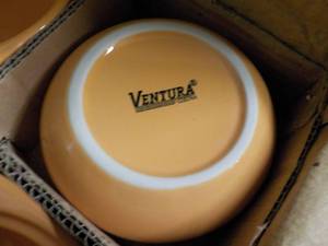 Case of 24 Peach Ventura Soup bowls...