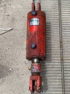 Wil-Rich Hydraulic Cylinder