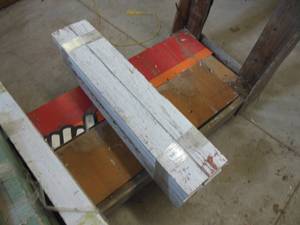 lot 94 image: 24 Used Square Cut 36 Pickets