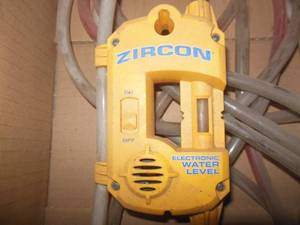 lot 115 image: Zircon Electronic Water Level