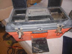 lot 117 image: Stanley Toolbox 19 X 9 X 10 & Aluminum Case wKeys 17 X 12 X 5
