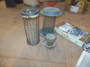 lot 129 image: Bird Feeders, Backpack, Freez-Packs