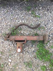 lot 46 image: Heavy Duty Trailer Jack