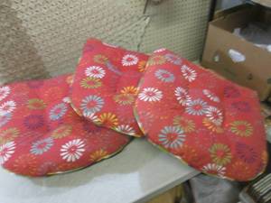 (EW4) 3 Seat Cushions...