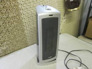 (EC1) Lasko Ceramic Air Heater Mode...