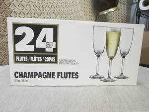 (D-2) 24pc Champagne Flutes Glasses...
