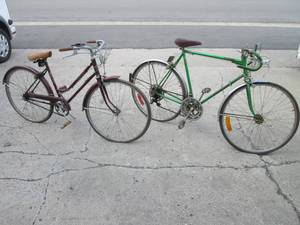 (FD) 2 Vintage Bicycles Schwinn Var...
