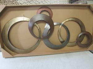 (F-1) Metal Wall Decor 37 12 x 19...