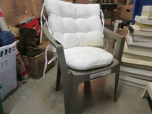 (D-1T) Outdoor Chair with Cushions...