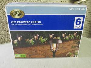 (F-2) Hampton Bay LED Pathway Light...