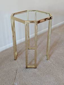 lot 11 image: Vintage Glass Topped Brass Side Table