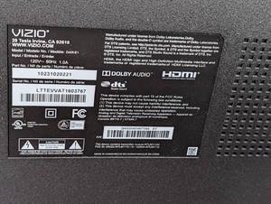 lot 16 image: Vizio 40 Smart TV