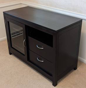 lot 22 image: Dark Espresso Entertainment Stand