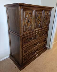 lot 29 image: Vintage Tall Wood Dresser