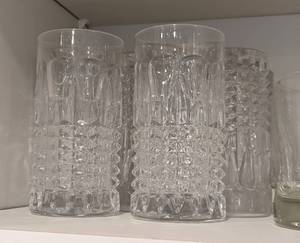 lot 48 image: Large Variety of Glassware