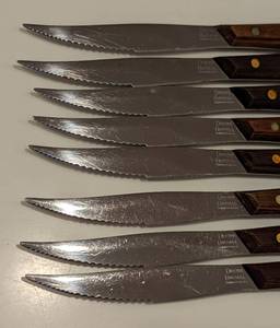 lot 52 image: Dexter Russel Steak Knife Set