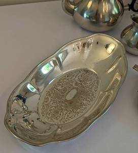 lot 56 image: Vintage Silver Plate and Pewter Servingware