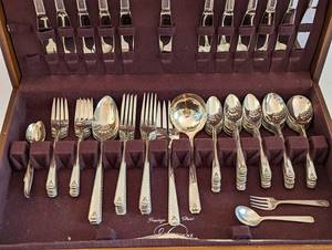 lot 57 image: Vintage Prestige Silver Plated Flatware