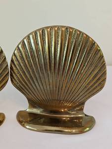 lot 61 image: Two Sets of Vintage Brass Bookends