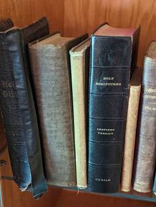 lot 62 image: Assorted Books