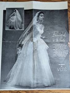 lot 32C image: Vintage Wedding Gown
