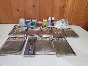 lot 35 image: Stained Glass Art Kit
