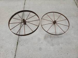 lot 20 image: Two Antique Wagon Wheels