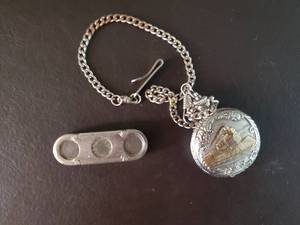 lot 83 image: Vintage Jemco Coin Dispenser And Watchit Pocket Watch
