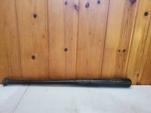 lot 3 image: Famous Hitters Serries Louisville Slugger 125 NYY Hillerich And Bradsby George Babe Ruth