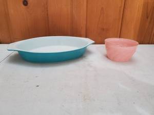 lot 63 image: Vintage Pyrex Casserole Dish And More