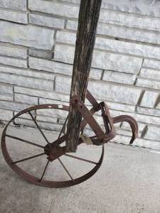 lot 40 image: Antique Hand Plow