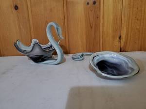 lot 109 image: Two Vintage Handblown Glass Art Pieces