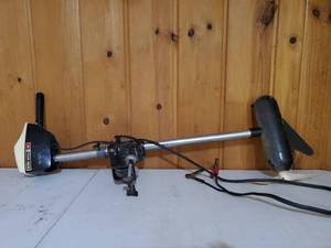 lot 111 image: Minn Kota 65B Trolly Motor