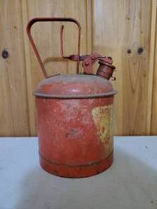 lot 112 image: Vintage Eagle Safety Can