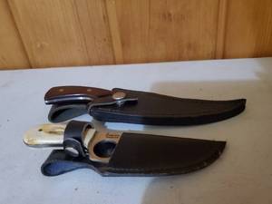 lot 113 image: Two Knifes With Cases
