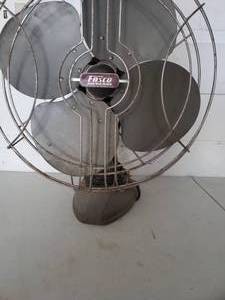 lot 43 image: Old Fasco Arcticaire Metal Fan