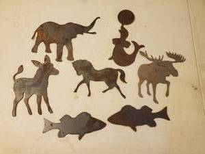 lot 154 image: Collection Of Vintage Metal Animal Cutouts