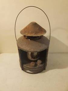 lot 208 image: Vintage New Perfection II W Oil Heater