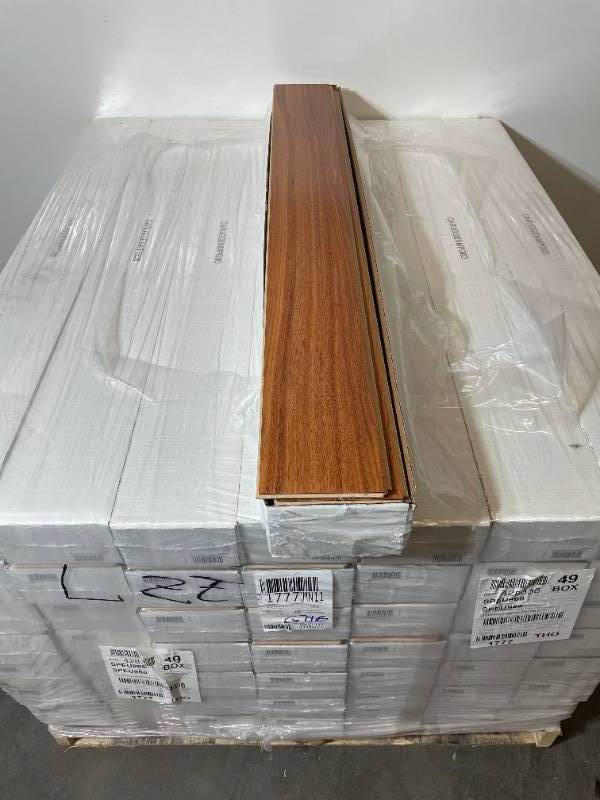395 SF of Brand Name Easy Install Laminate Flooring