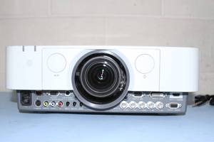 Sony VPL-FH30 Professional 4300 ANSI Lumen WUXGA 3LCD Home Theater Projector