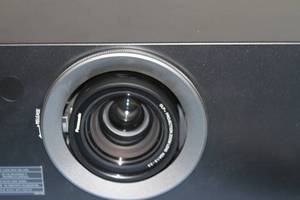 Panasonic PT-DZ6710 HD DLP Projector with 6500 Lumens of Brightness