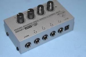 Behringer MicroAMP HA400 4-Channel Ultra-Compact Pro Audio Stereo Headphone Amplifier