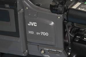 JVC DY-700 D-9 Professional Video Camera  Camcorder with Fujinon Zoom Lens