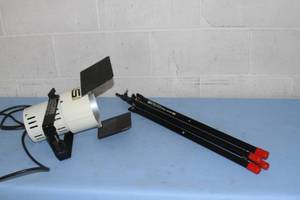 Smith-Victor Smith Victor Model G60 Professional Photography Light with Tripod and Barn Doors